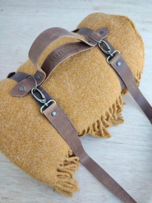 Artilezko manta (mostaza kolorea), uhalarekin