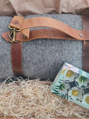 Manta grisa eta kandelak