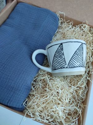 Muselina gris-urdina eta katilua